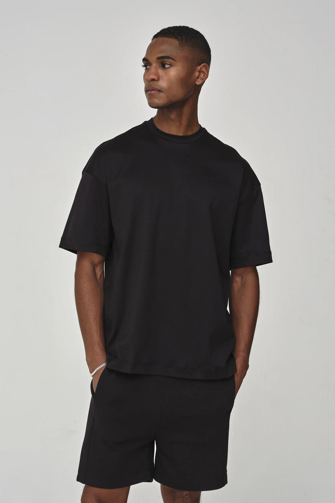 VALENZA - INTERLOCK SUPIMA OVERSIZED T-SHIRT BLACK