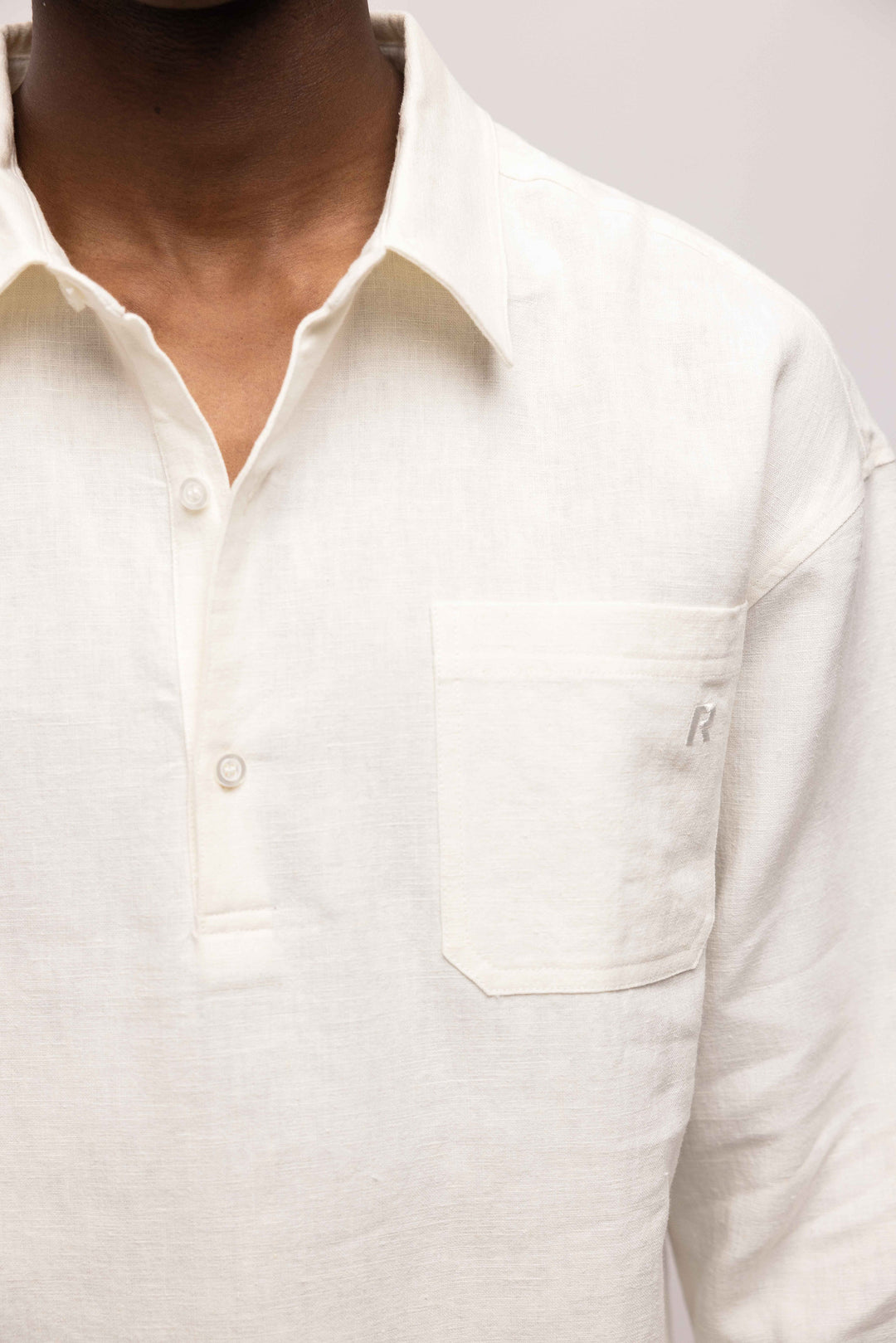 RIVERO - LINEN SHIRT QUARTER BUTTON WHITE