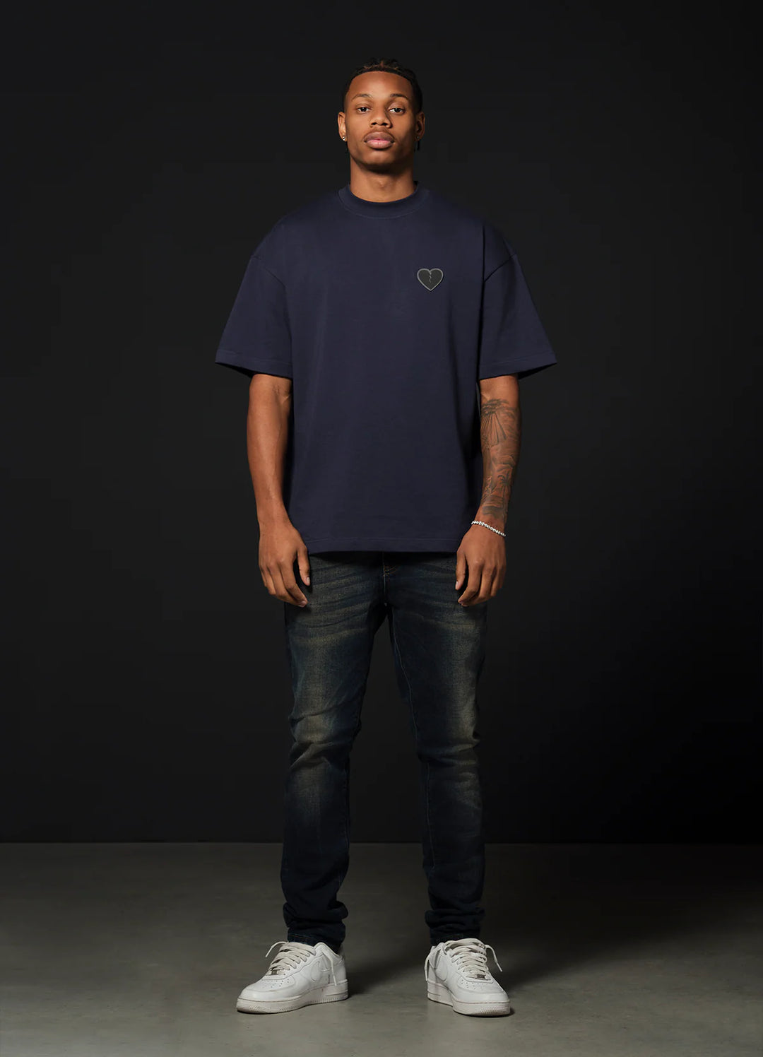 BILLION AND BEYOND - BASIC TEE - NAVY