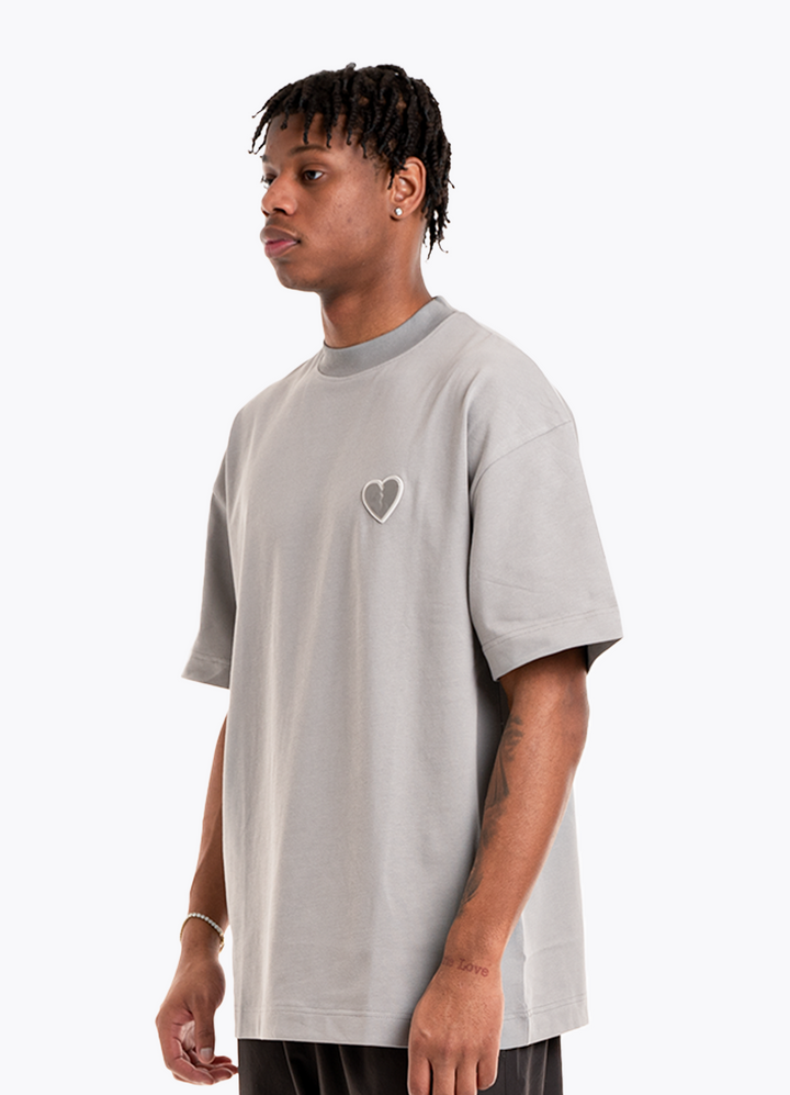 BILLION AND BEYOND - BASIC TEE OYSTER