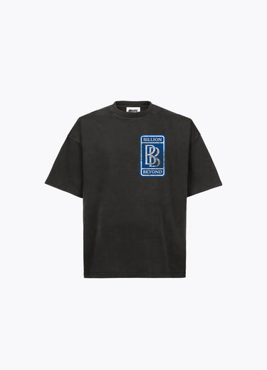 BILLION AND BEYOND - EMBLEM TEE BOXY FIT - WASHED BLACK